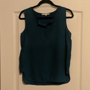 Sleeveless blouse